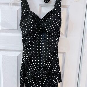 Ladies Size M (8-10) Catalina Black &  White Polka Dot One Piece Shirt Swimsuit